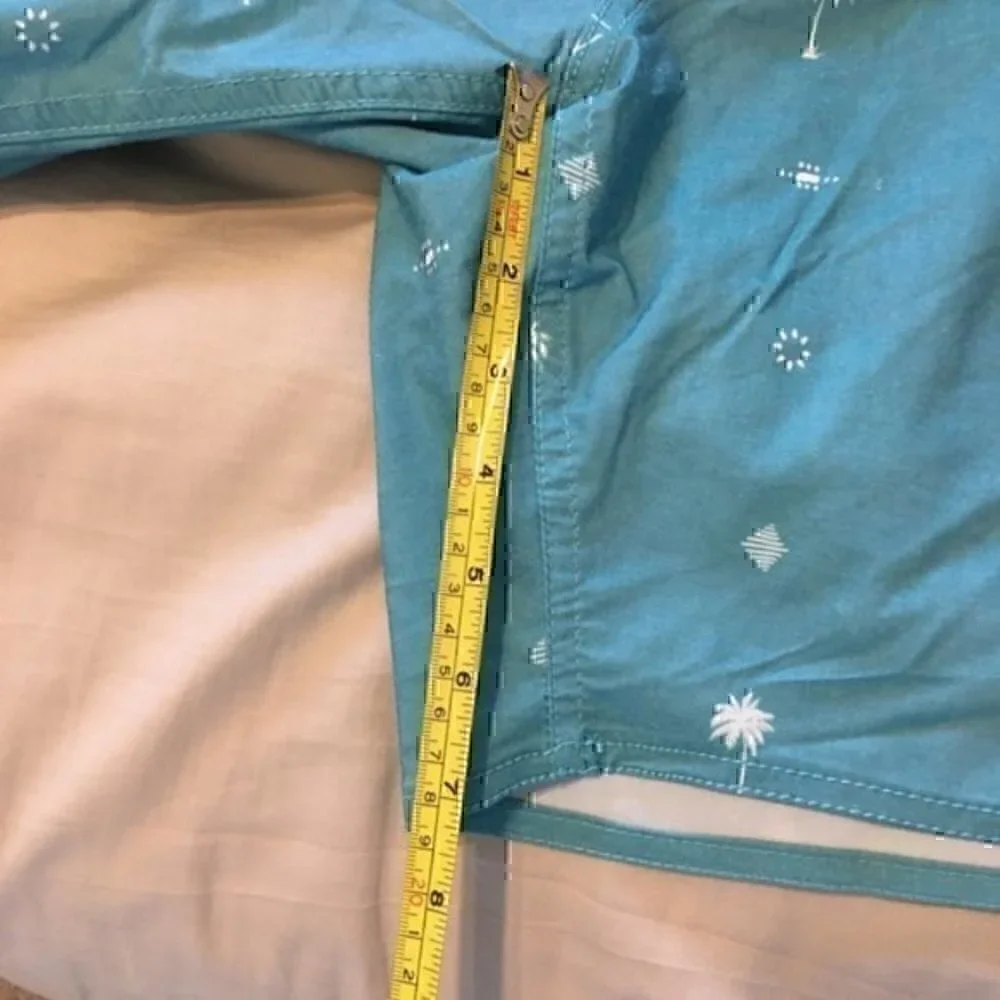 Body Glove men’s size 34 swim trunks